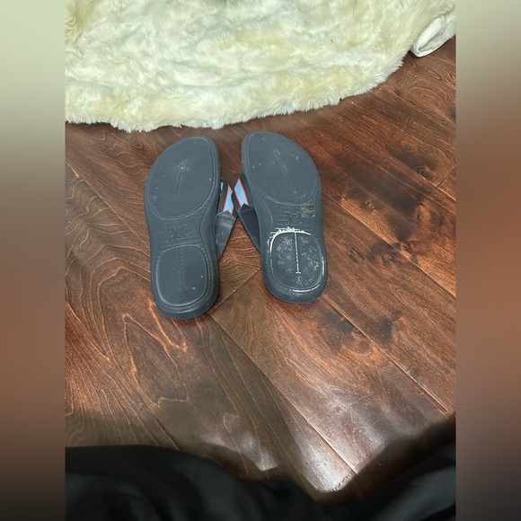 LV slides blue and red size 9 - Picture 2 of 3